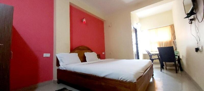 Spot On 80624 Niladri Hotel